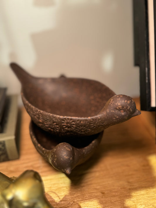 Debossed Stoneware Bird Bowl