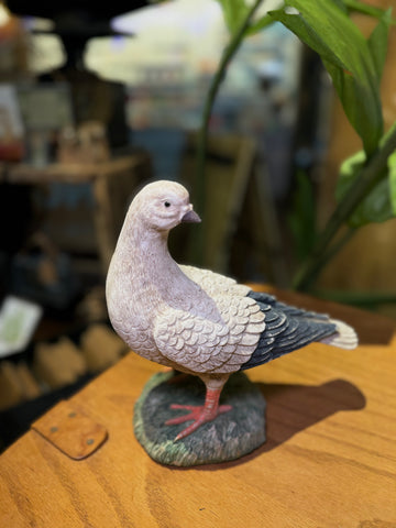 Resin Vintage Reproduction Pigeon