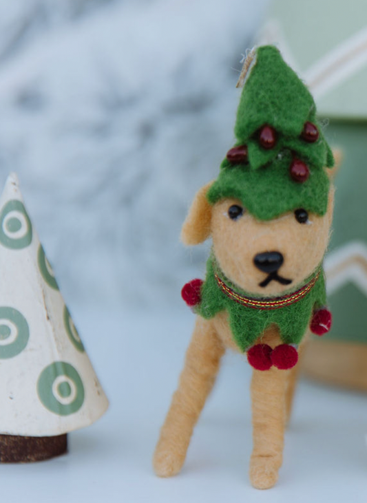 6" Brown Wool Dog w/ Tree Hat